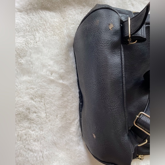 STEVE MADDEN LOGO BACKPACK BLACK w/Gold tone hardware Adjustable Straps - Picture 16 of 16